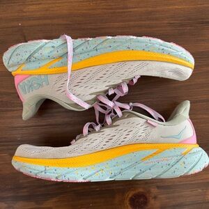 Hoka Clifton 8 x Free People Movement